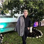 Profesor de escritura, relaciones públicas y creación de contenido para marcas, plus en otras materias como filosofía, español, deportes y artes de todos tipo, para niños, jóvenes y adultos en Zaragoza. Disponibilidad online para cualquier otra provincia